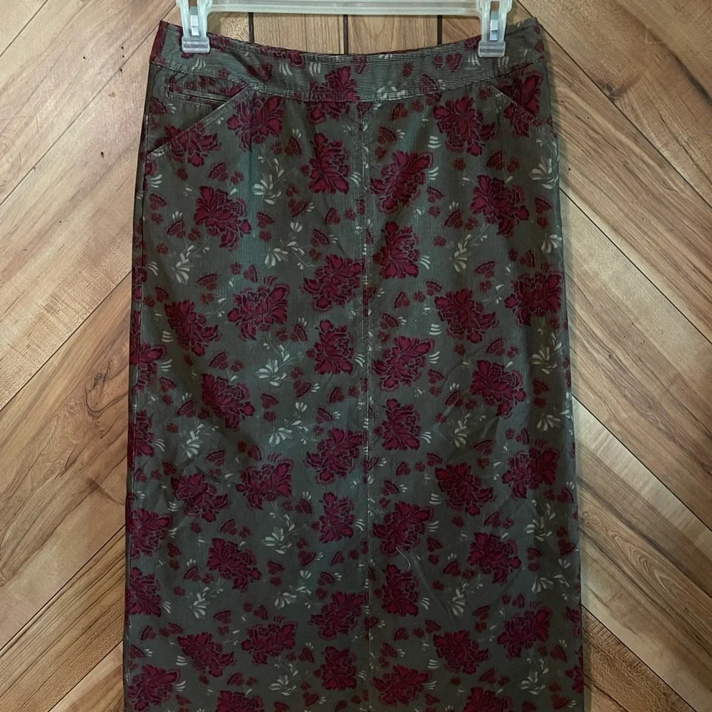 Eddie Bauer Women’s Size 6 Cotton Gray Floral Corduroy Midi Skirt